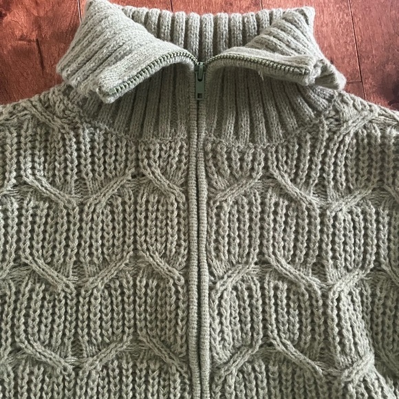 Very unique green zipper sweater - Picture 3 of 6